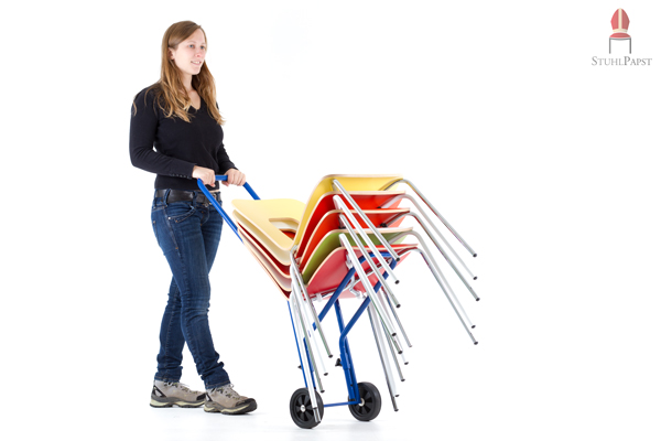 Der hohe Griff der Stuhlkarren erlaubt eine hohe Kapazität und ein angenehmes Transportgefühl