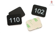 Gut leserliche Nummerierungszahlen die immer perfekt angebracht werden können dank des Magnets