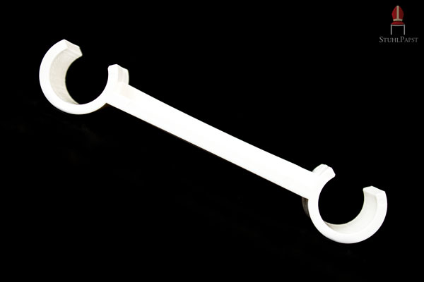 Die Reihenverbinder qualifizieren das Stuhlmodell vor allem für Mehrzweckhallen