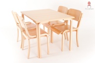 Das schöne Set Ger.many Mittel mit vier Stühlen