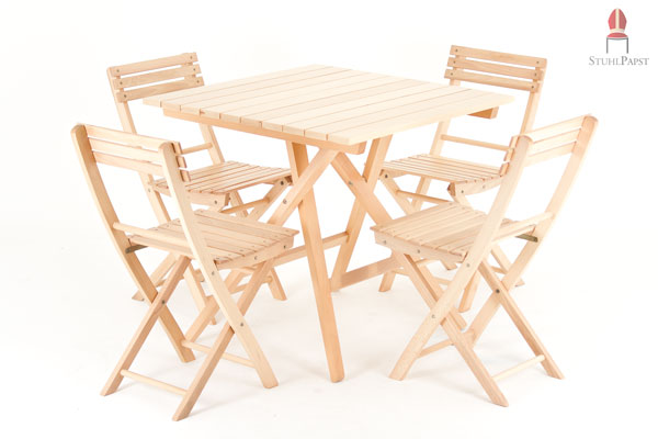 Eine klappbare Sitzgruppe für den Innen- oder Außenbereich aus natürlichem und massivem Holz