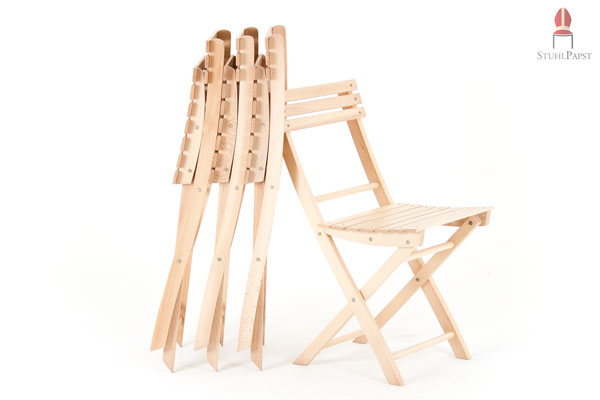 Geklappt stapelbar - Durch die Stapelfähigkeit kann das komplette Set platzsparend verstaut werden