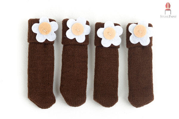 Stuhlsocken liegen voll im Trend