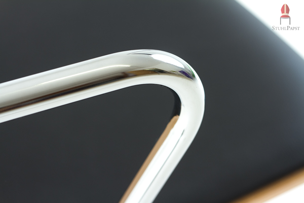 Gebogene Armlehnen ohne Schweißnähte