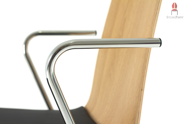 Modern gebogene Armlehnen