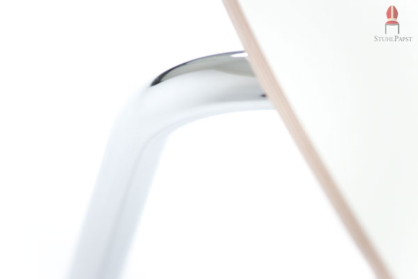 Verchromte Stahlrohrrahmen als Rundprofil bieten hohe Stabilität