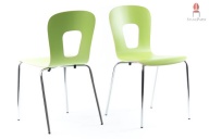 Stapelbares Holzschalenstuhlmodell Akz.ent mit durchgeformter Sitzschale