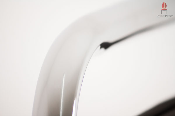 Gebogenes Rundrohrprofil in bester Verarbeitungsweise garantiert ein hohes Maß an Stabilität und Halt