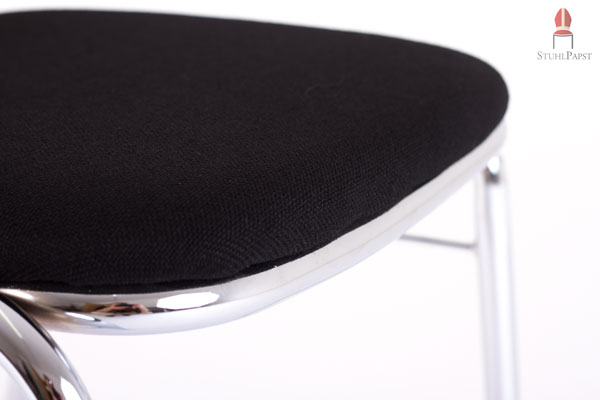 Abgerundete formschöne Kanten im Sitzbereich, verschaffen Komfort und schützen vor Abnutzung