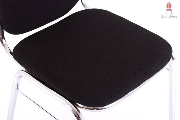 Das Sitzpolster ist hochwertig und robust