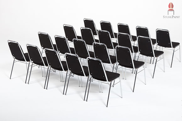 Rückansicht einer Reihenbestuhlung - Optisch ansprechendes Design