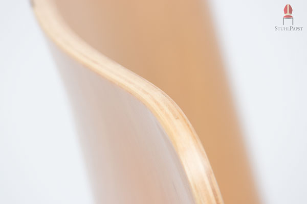 Angepasste Form der Rückenlehne für ein bequemes Sitzen