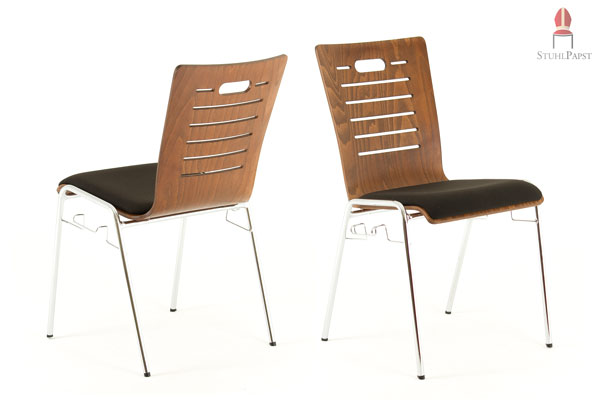 Modern geschwungener Holzschalenstuhl mit Sitzpolster