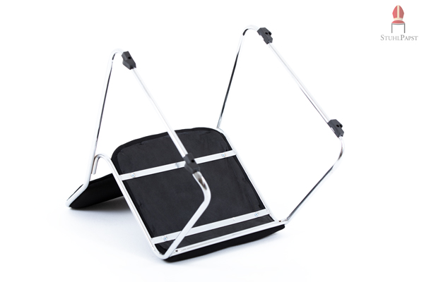 An den Kufen vorne und hinten praktische Reihenverbinder, für einfaches Verbinden und einen stabilen Halt