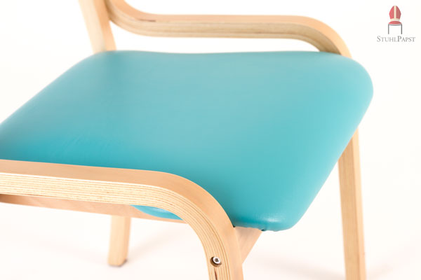 Com.fort AL CLINIC massiver Holz Stapelstuhl gepolstert Stoff Kunstleder Bezug bequem komfortabel stapelbar günstig preiswert modern schwarz Farbe blau grün olive