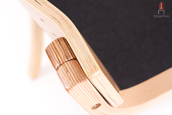 Alle Stuhlelemente sind fest miteinander verbunden