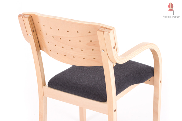 Der Stuhl macht jeden Raum freundlicher