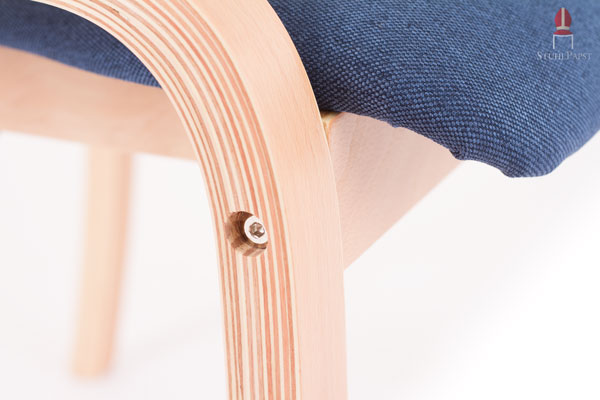 Die Schraubverbindungen sind sorgfältig versenkt