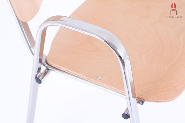 Die Seitenelemente sind ohne Knickkante gebogen