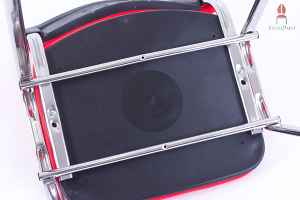 An den Verbindungspunkten ist das Gestell sorgfältig verschweisst