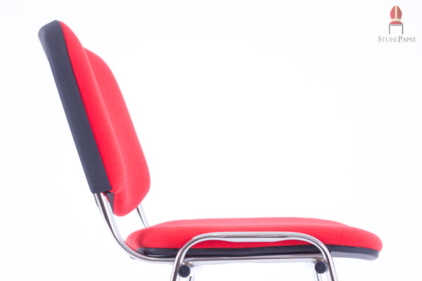 Die Rückenlehne bietet angenehmen Sitzkomfort