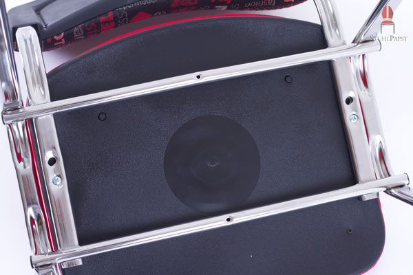 Querstreben unter der Sitzfläche erhöhen die Stabilität