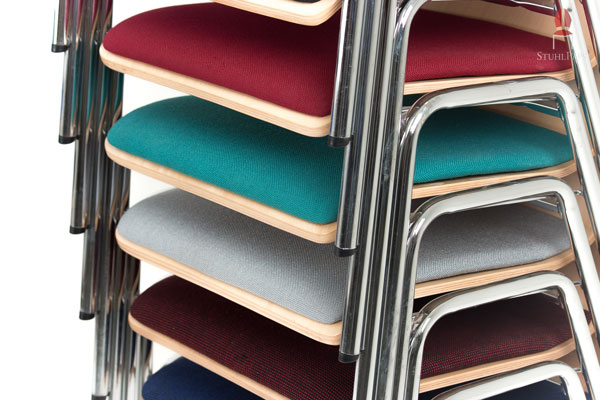 Eine breite Farbpalette für Stoff und Holz bietet nahezu grenzenlose Kombinationsmöglichkeiten