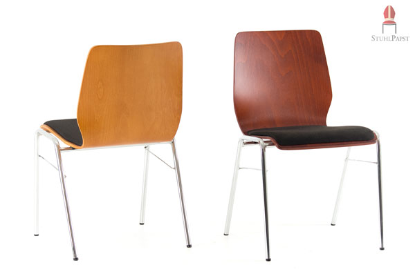 In verschiedenen Variation überzeugt der gepolsterte Holzschalenstuhl in jedem Raum