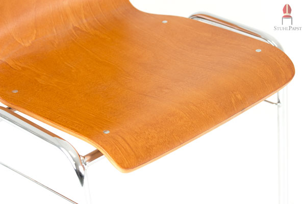 Die Sitzfläche wurde ergonomisch geformt, um Ihnen ein perfektes Sitzen zu ermöglichen