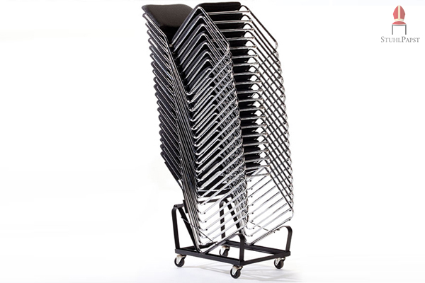 Selbst höchste Stapel sind mit unserem Stapelwagen ganz leicht zu transportieren