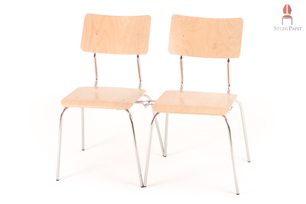 Unser Stapelstuhl aus heller Buche