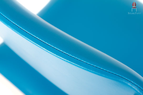 Die Polsterbezüge sind akkurat vernäht