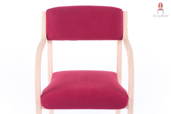 Das Modell lädt einfach nur zum Sitzen ein