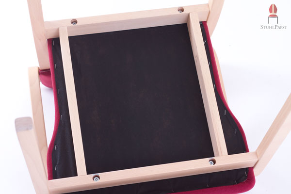 Die Sitzfläche ist auch stärker belastbar