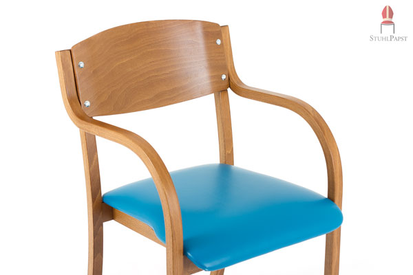 Der Stuhl ist solide montiert