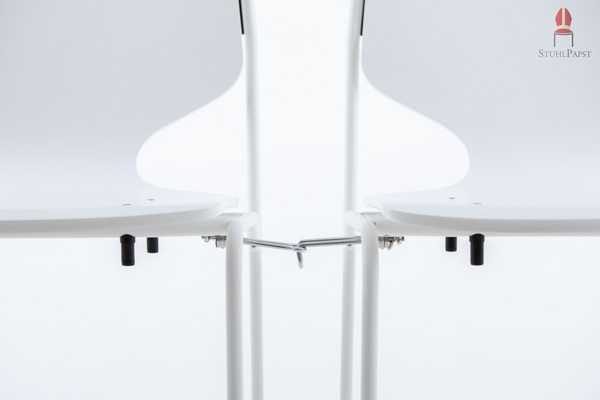 Fio.na stapelbare Stühle für Veranstaltungen und Events Designer Designstuhl Designstühle weiß schwarz lackiert Möbelpapst GmbH GescherMit Stuhlverbindern Stuhl Reihenverbindern