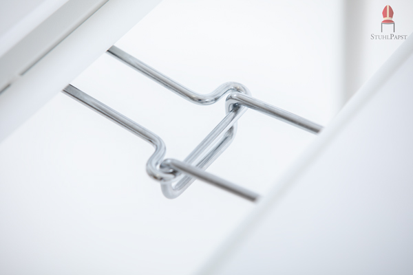 Fio.na stapelbare Stühle für Veranstaltungen und Events Designer Designstuhl Designstühle weiß schwarz lackiert Möbelpapst GmbH Gescher StuhlReihenverbinder erzeugen eine stabile Verbindung