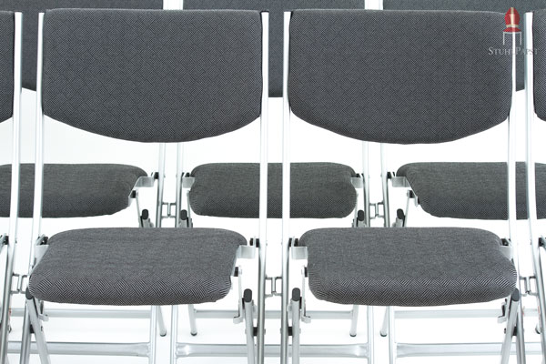 Schmal gehaltenes Gestell