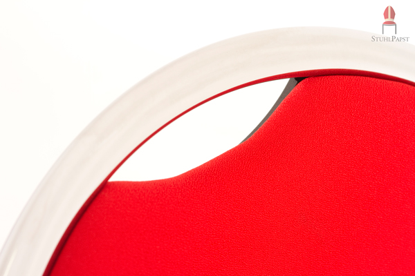 Die komfortablen Klappstühle sind in allen Details langlebig verarbeitet