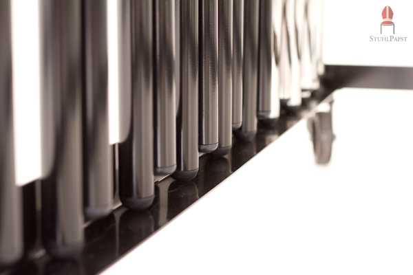 Kunststoffgleiter schützen den Boden vor Kratzern