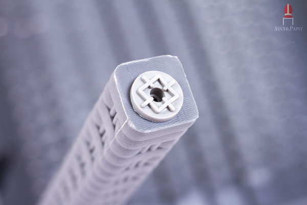 Die Bodenschoner halten Kratzer auf dem Boden fern