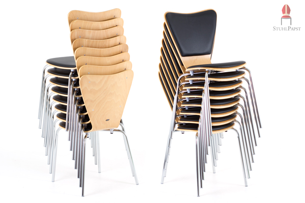 Unser Holzschalenstuhl Har.monie lässt sich platzsparend stapeln