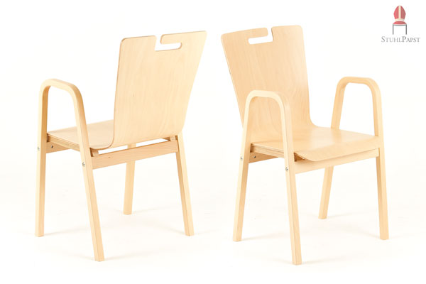 Design Holzstühle mit innovativem Detail