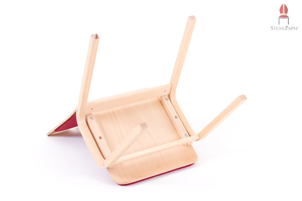 Hor.izont DeLux AL Holz Stapelstuhl gepolstert hoch stapelbar mit Armlehnen günstig stabil robust preiswert modern mit Griffloch Dieser Stuhl ist sehr belastbar