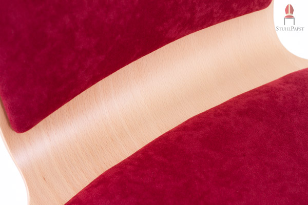 Hor.izont DeLux AL Massivholz Stapelstuhl gepolstert hoch stapelbar mit Armlehnen günstig stabil robust preiswert modern mit Griffloch