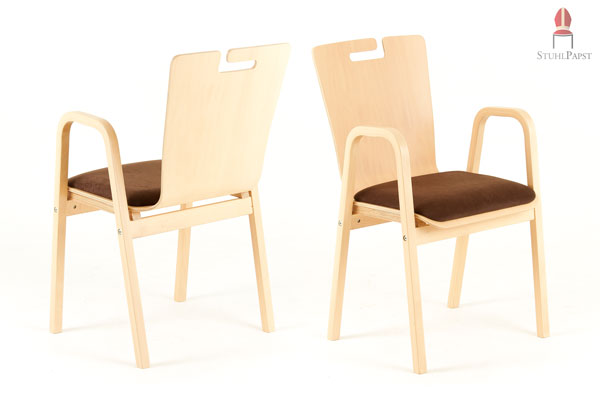 Stapelbare Armlehnenschalenstühle aus Holz mit Taschenhalterung