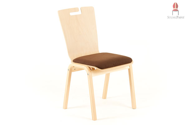 Design Stapelstuhl mit weichem Sitzpolster