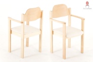 Die Natürlichkeit des Holzes sowie die gepolsterte Sitzfläche sorgen für ein tolles Raumklima