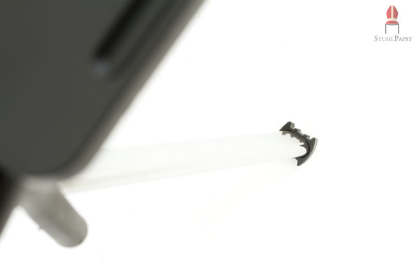 Das stabile Metallrohr zeugt von höchster Sicherheit und Standfestigkeit