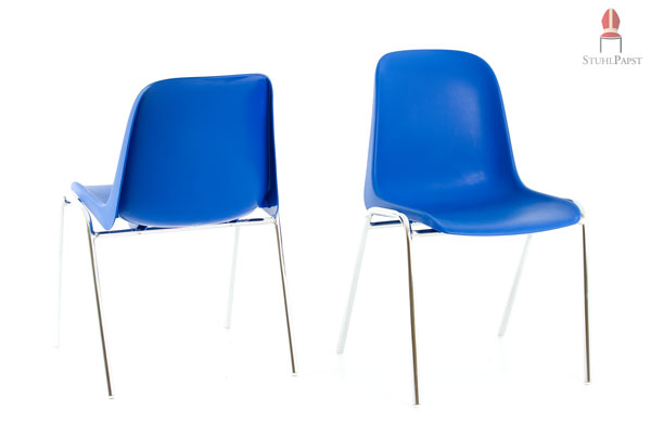 Hier sehen Sie das Kunststoffschalenstuhlmodell Len.a in der blauen Version